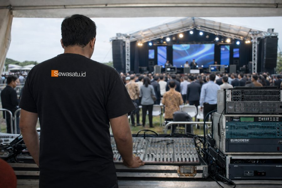 Sewa sound system dan LED TV event Jakarta dengan teknisi standby SewaSatu